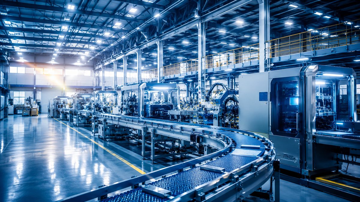 Linha de produção industrial — o fim dos incentivos fiscais de ICMS na reforma tributária e a decisão entre migrar para a Zona Franca de Manaus, habilitar o FCBF ou reprecificar, pela TaxUp